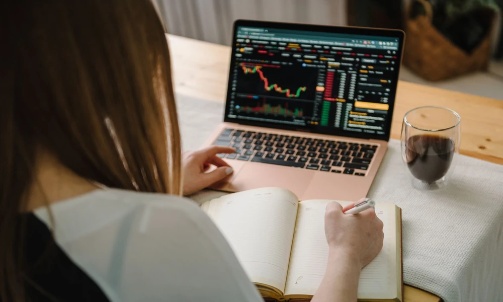 How ETFs Can Help Singapore Investors Diversify Across Global Markets